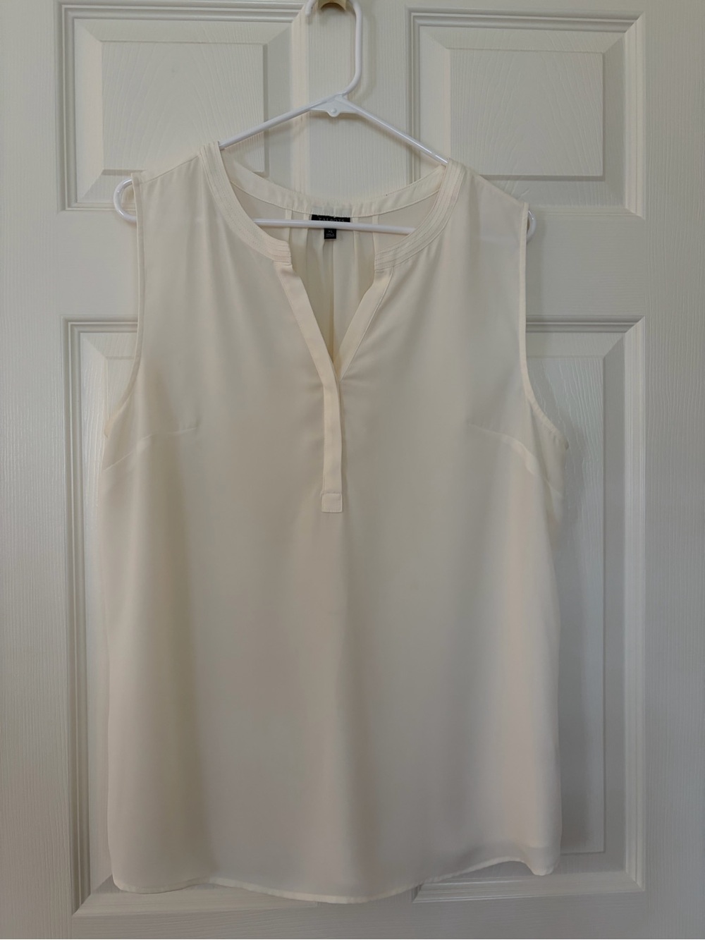 Talbots Cream Sleeveless V-Neck Blouse